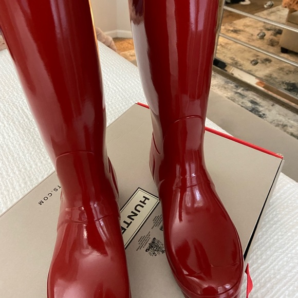 Hunter Rain Boots - Picture 1 of 3